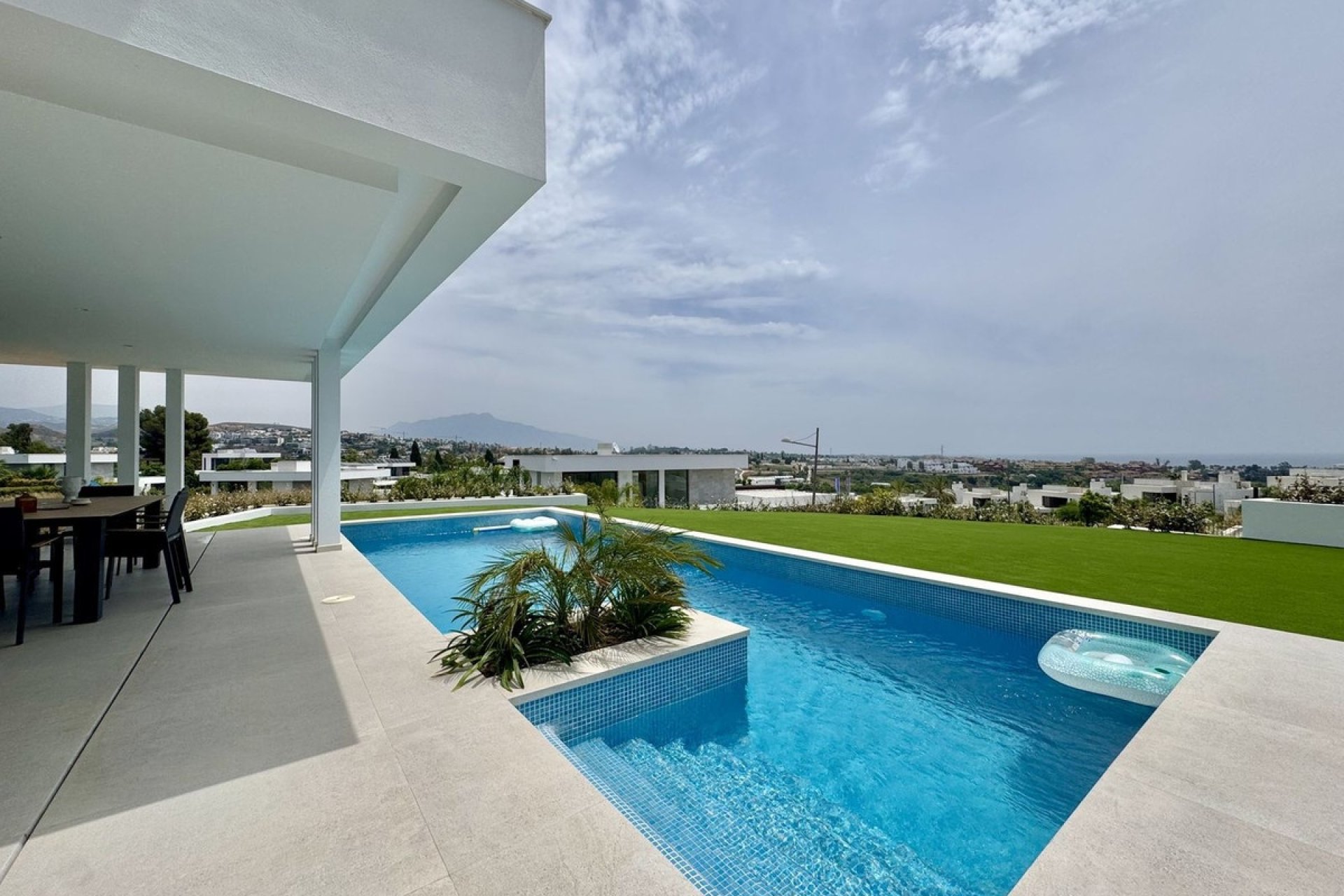 Wiederverkauf - Villa - Estepona - Cancelada