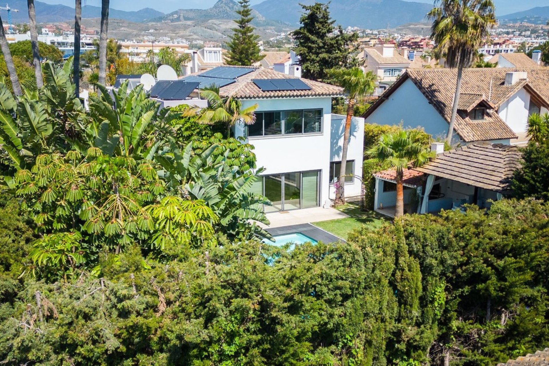 Wiederverkauf - Villa - Estepona - Costalita
