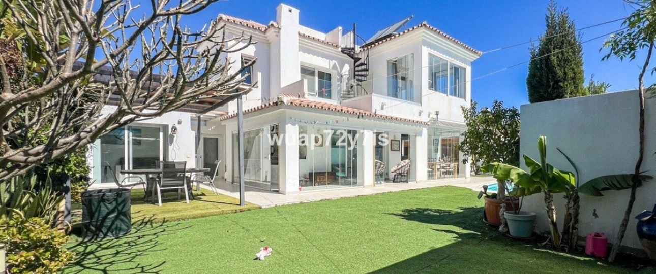 Wiederverkauf - Villa - Estepona - Costalita