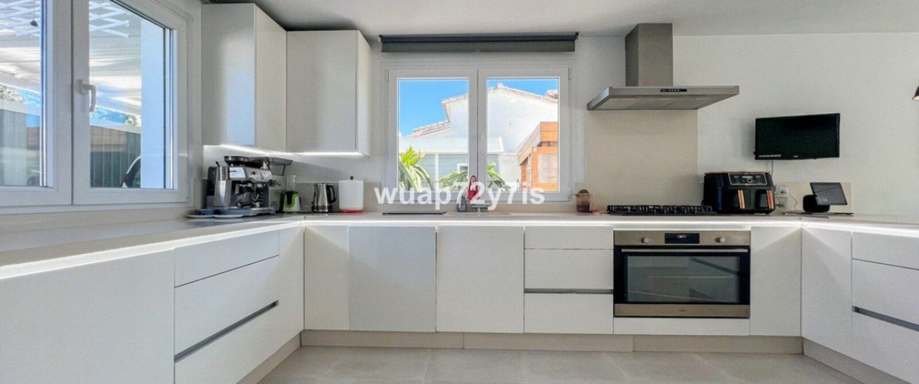 Wiederverkauf - Villa - Estepona - Costalita