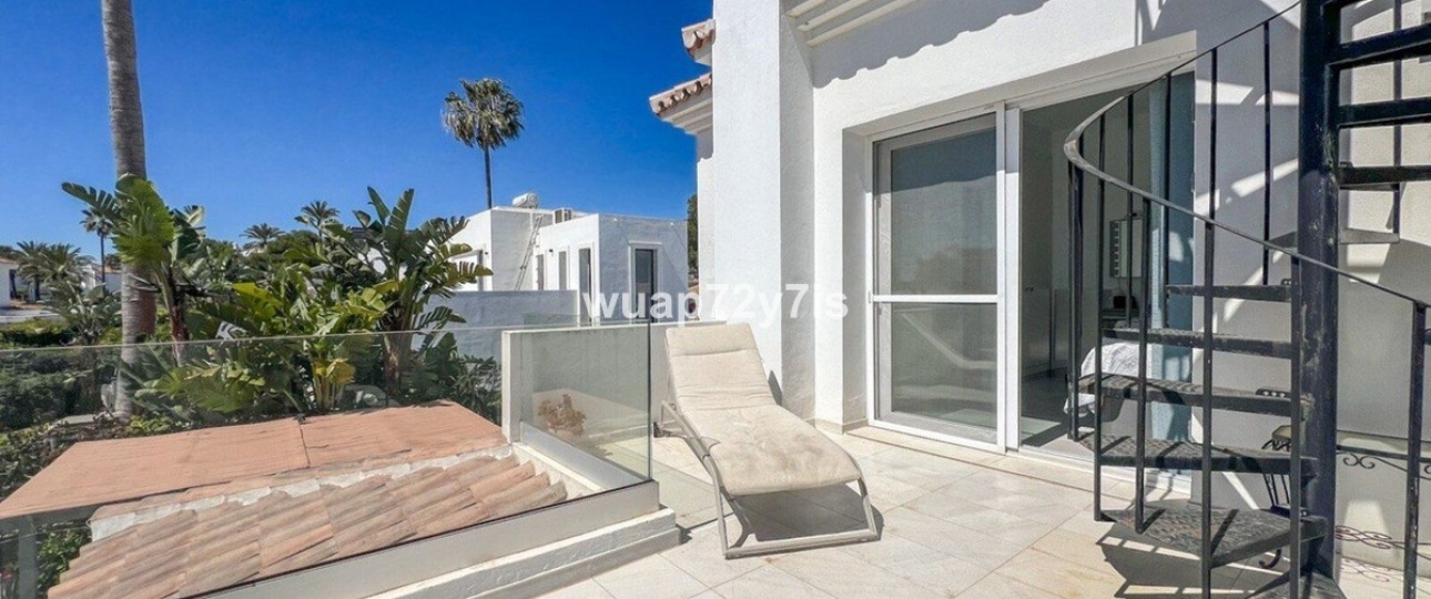 Wiederverkauf - Villa - Estepona - Costalita