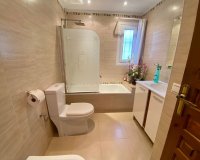 Wiederverkauf - Villa - Estepona - El Padron