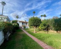 Wiederverkauf - Villa - Estepona - El Padron