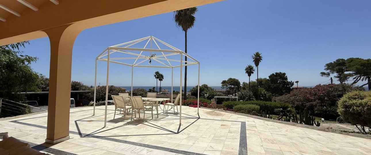Wiederverkauf - Villa - Estepona - Estepona Centro