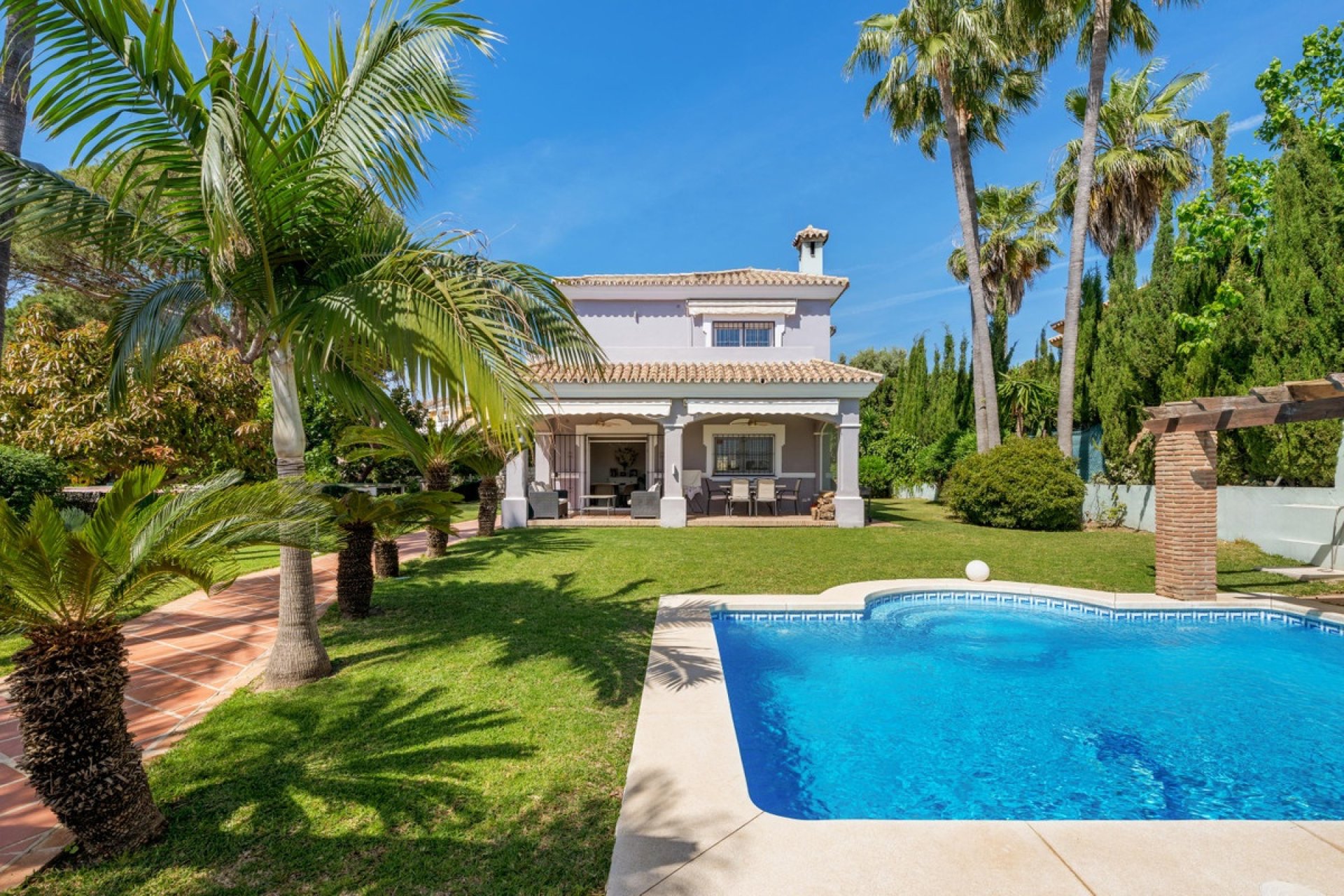 Wiederverkauf - Villa - Estepona - Estepona Centro