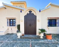 Wiederverkauf - Villa - Estepona - Estepona Centro