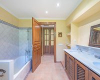 Wiederverkauf - Villa - Estepona - Estepona Centro