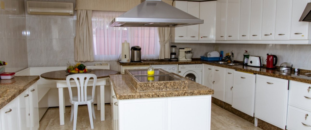 Wiederverkauf - Villa - Estepona - Estepona Centro