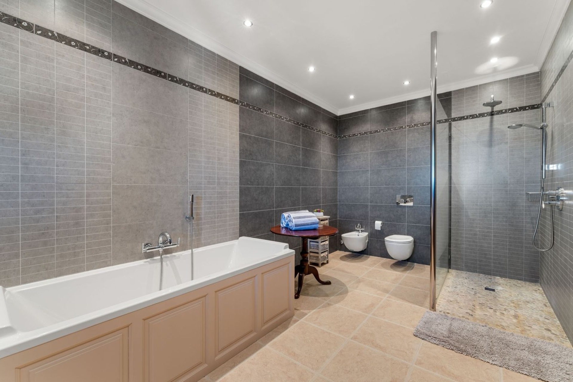 Wiederverkauf - Villa - Estepona - Estepona Centro