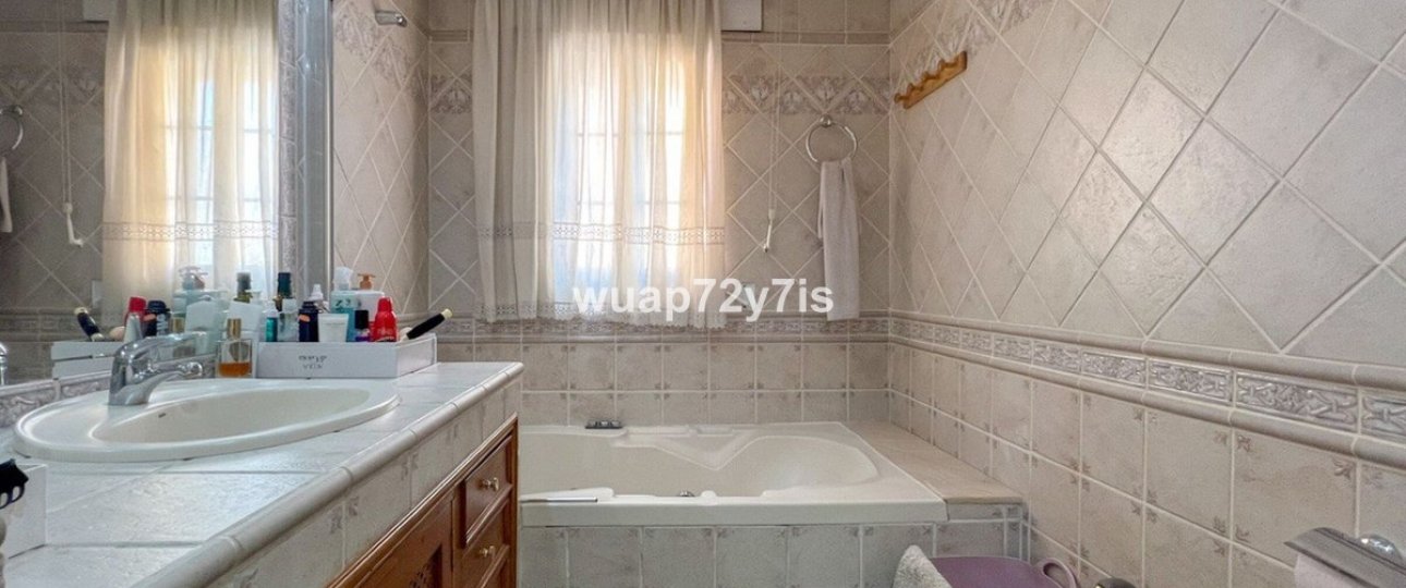 Wiederverkauf - Villa - Estepona - Estepona Centro
