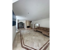 Wiederverkauf - Villa - Estepona - Estepona Centro