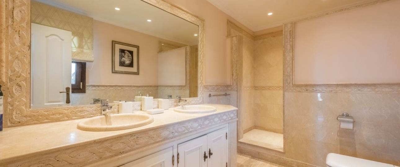 Wiederverkauf - Villa - Estepona - Estepona Centro