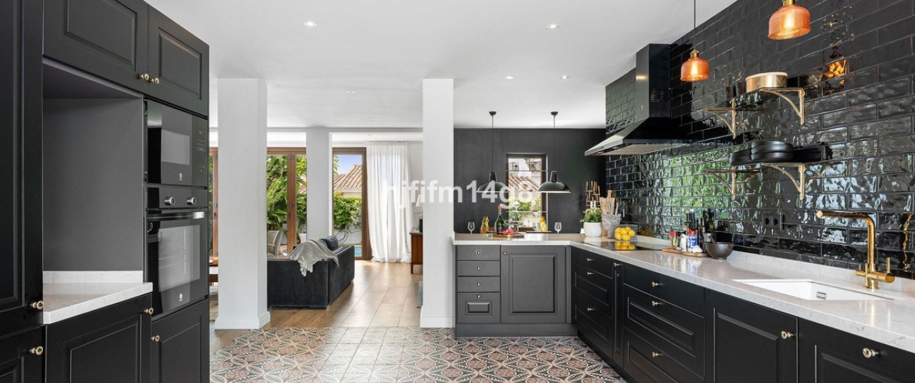 Wiederverkauf - Villa - Estepona - Estepona Centro