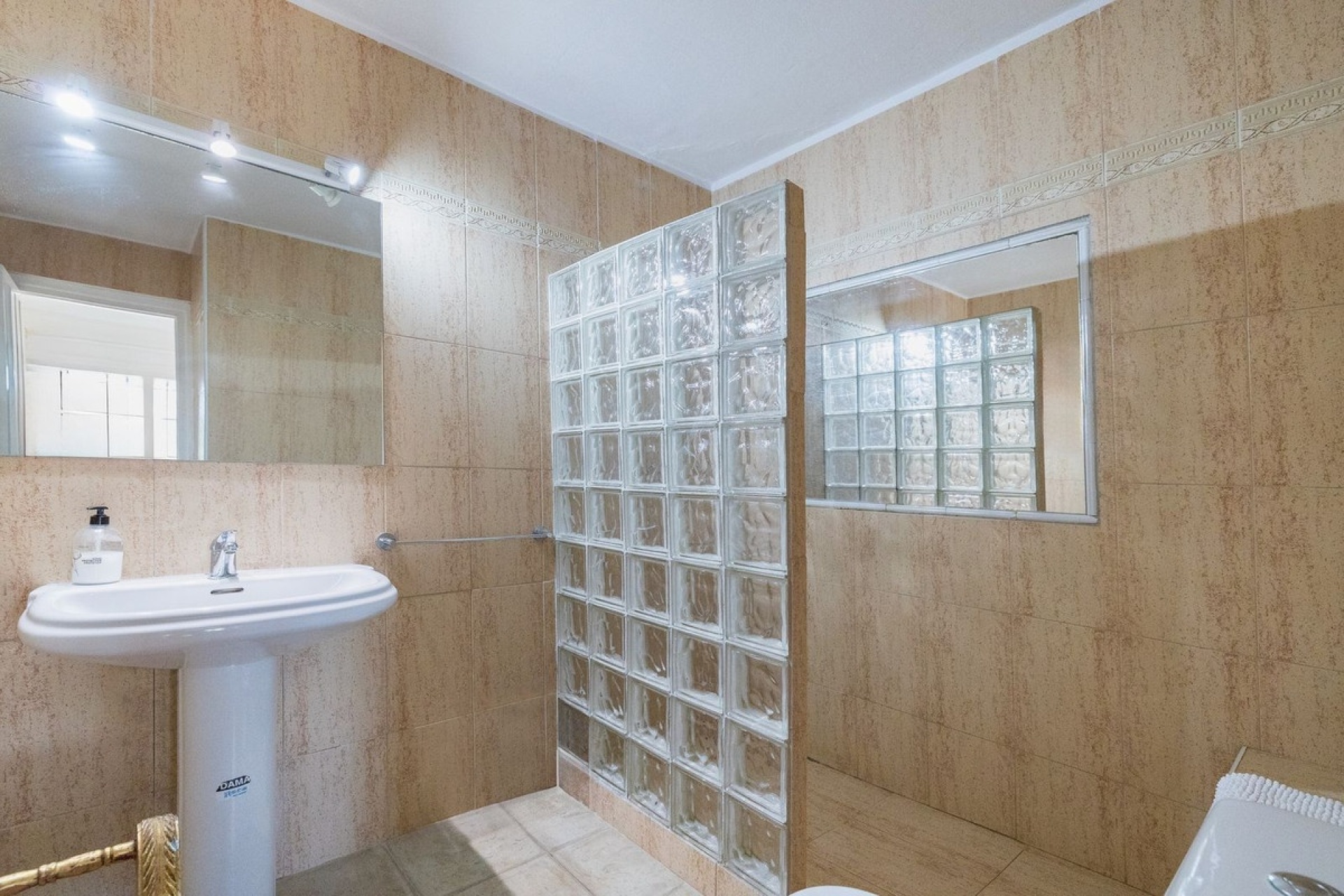 Wiederverkauf - Villa - Estepona - Estepona Centro