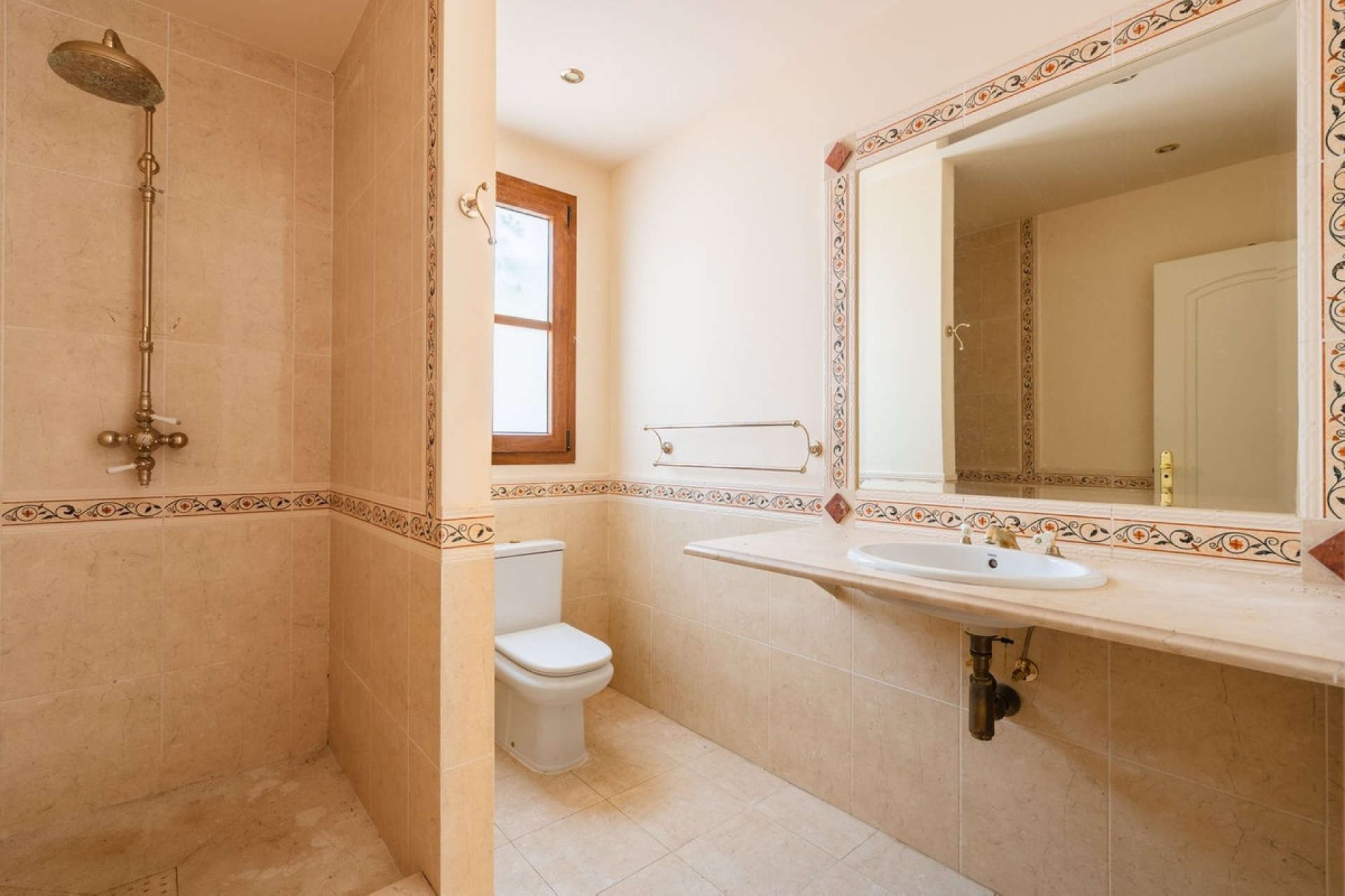 Wiederverkauf - Villa - Estepona - Estepona Centro