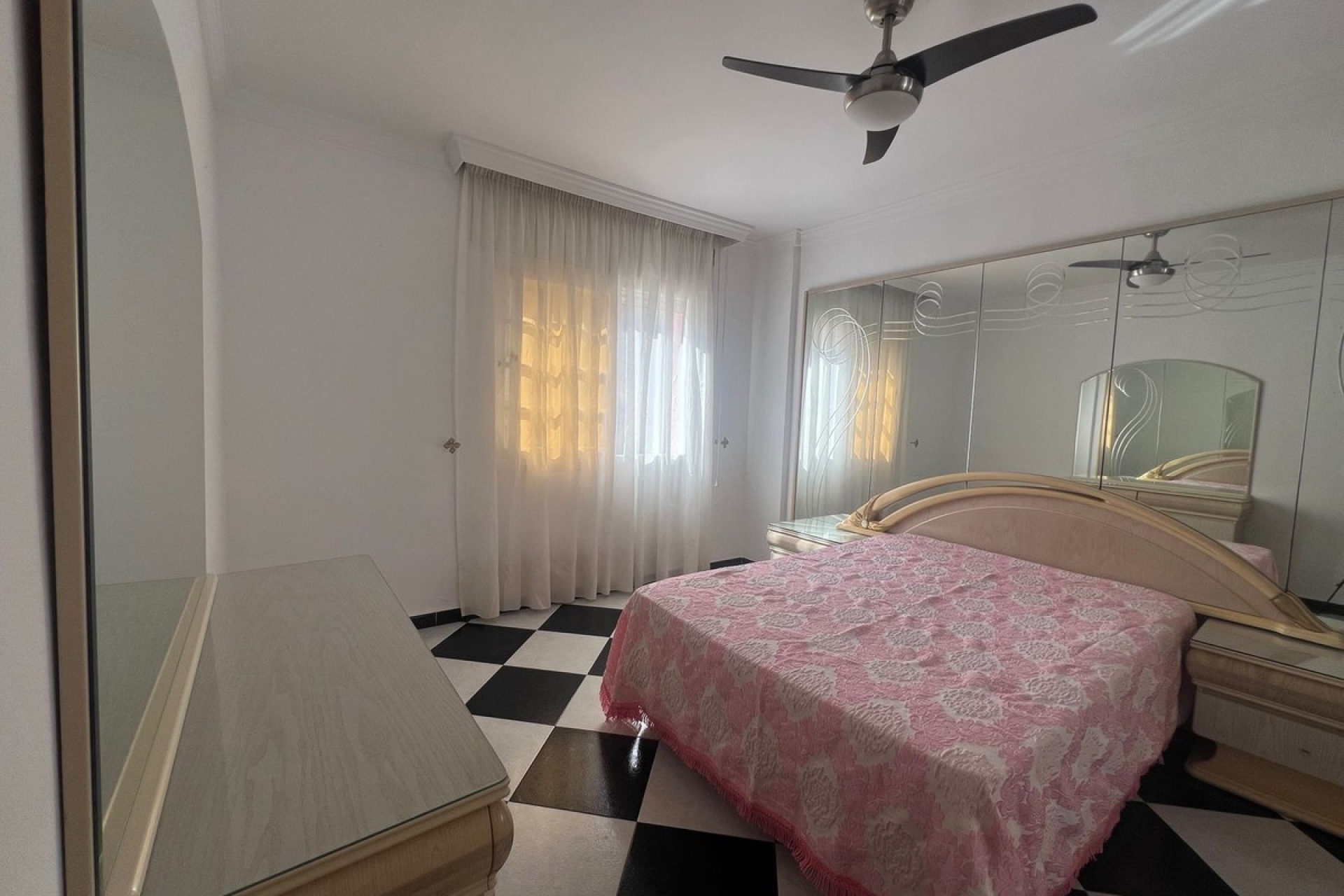 Wiederverkauf - Villa - Estepona - Estepona Centro