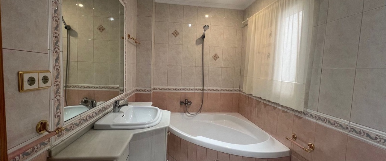 Wiederverkauf - Villa - Estepona - Estepona Centro