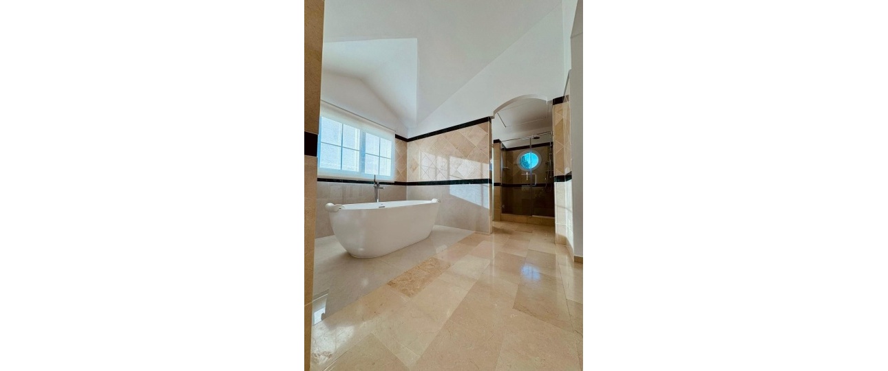 Wiederverkauf - Villa - Estepona - Estepona Centro