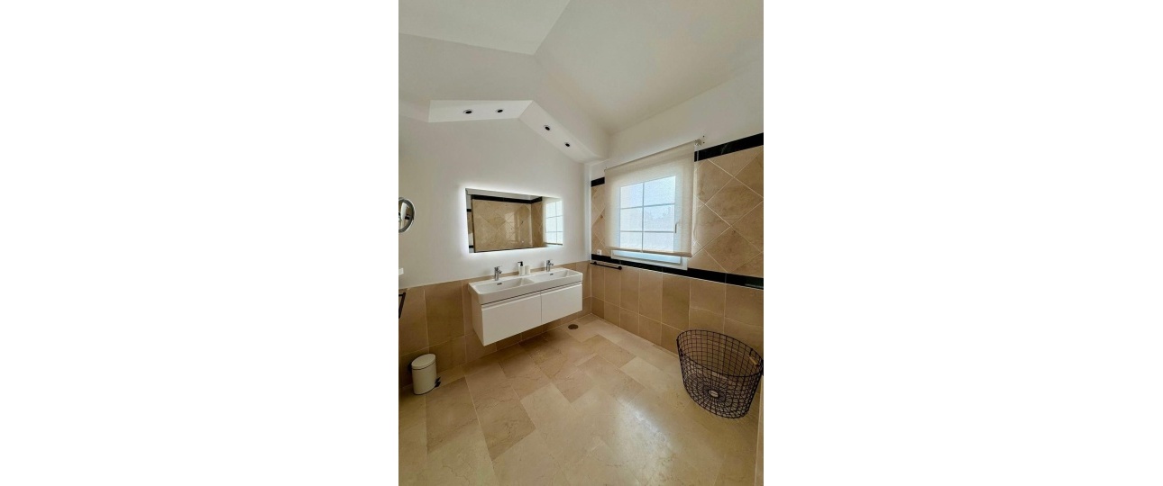 Wiederverkauf - Villa - Estepona - Estepona Centro