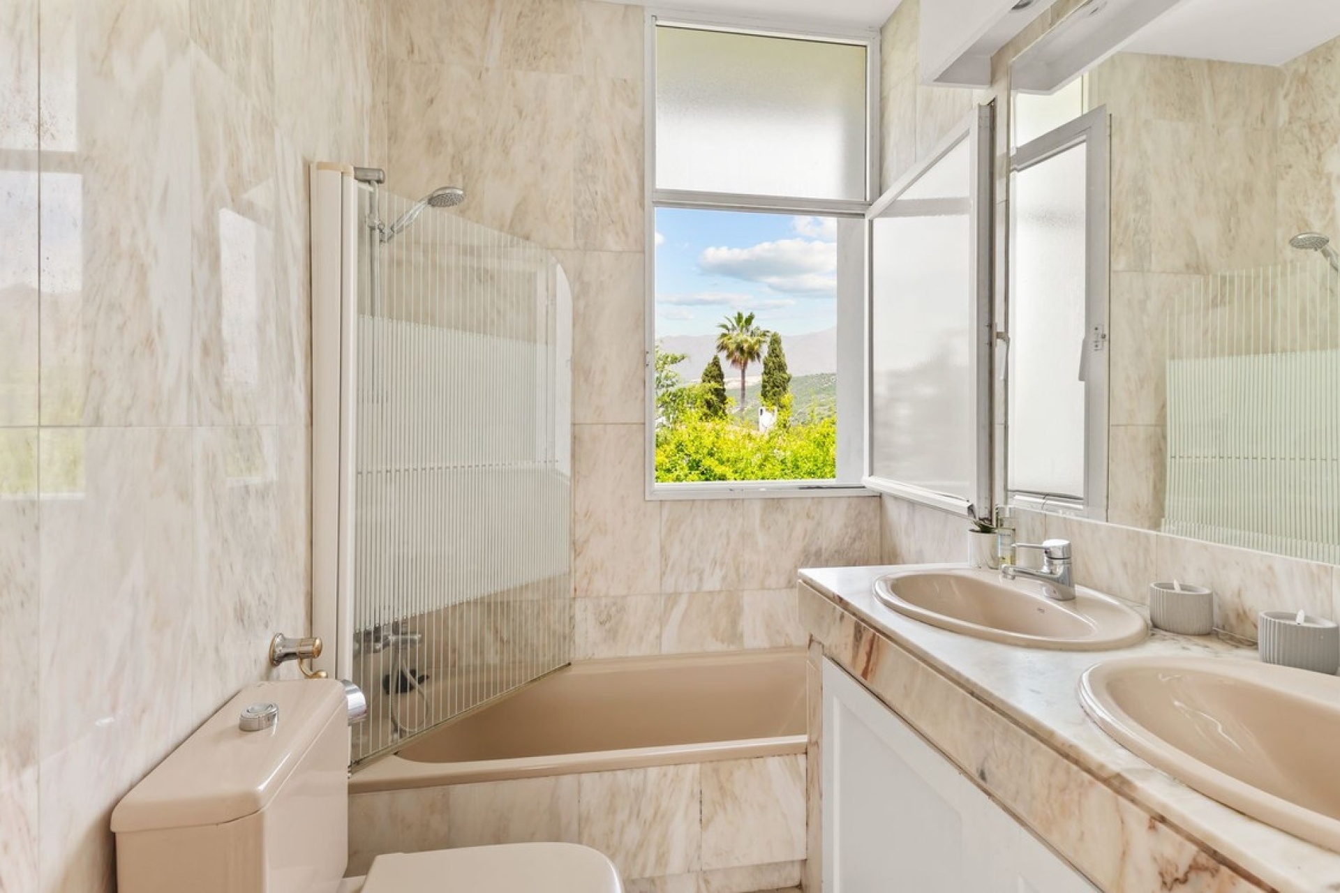 Wiederverkauf - Villa - Estepona - Estepona Centro