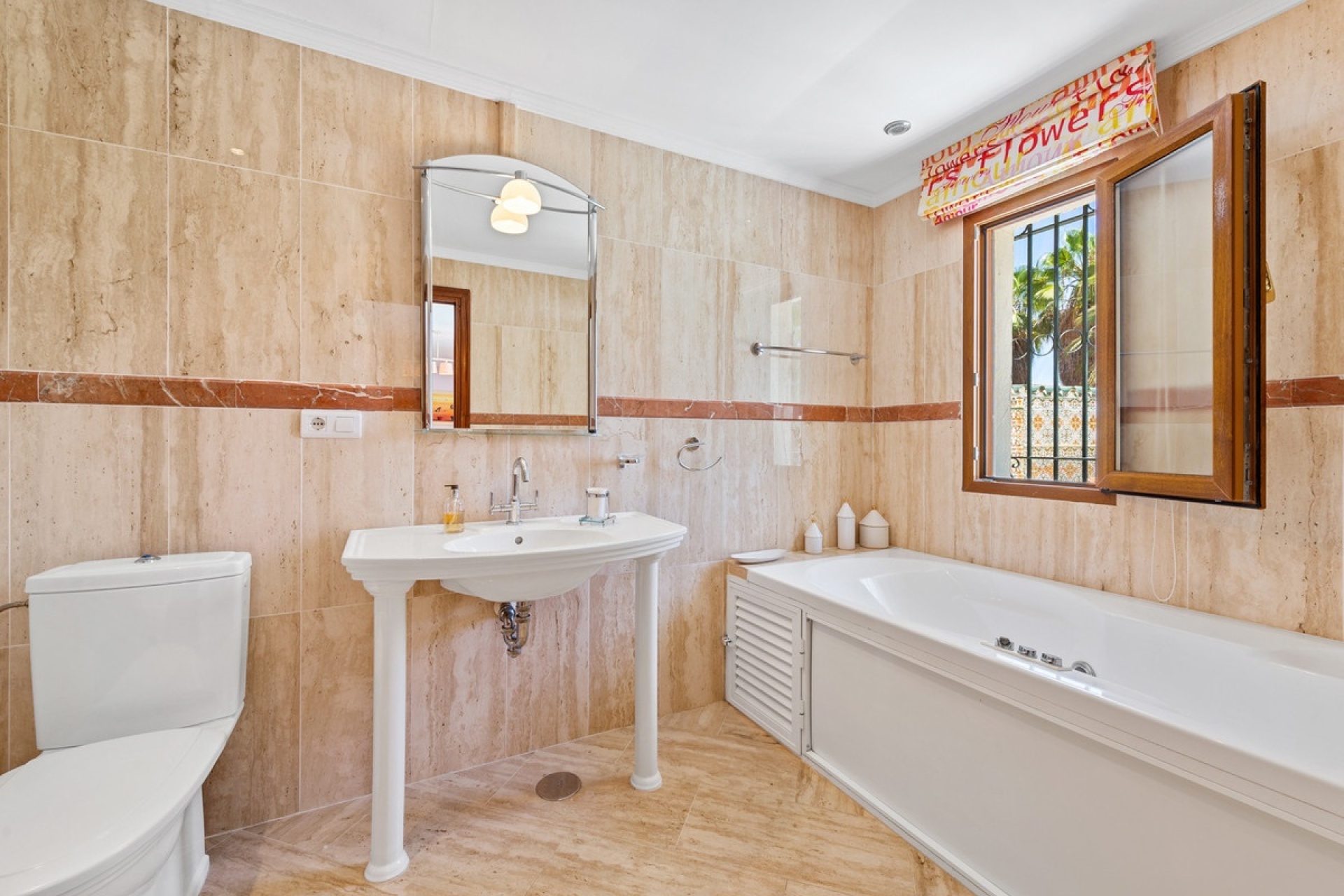 Wiederverkauf - Villa - Estepona - Estepona Centro