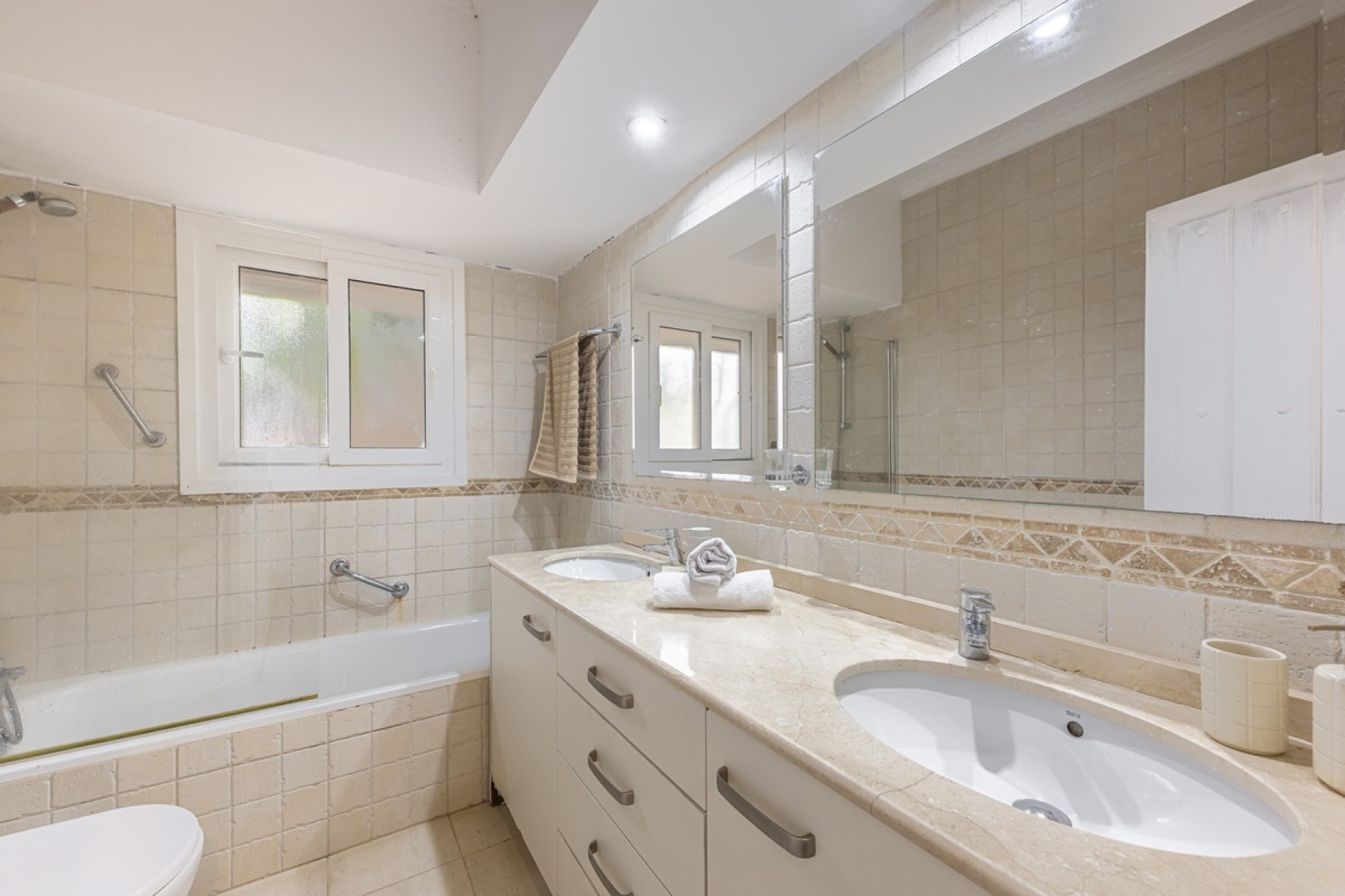 Wiederverkauf - Villa - Estepona - Estepona Centro