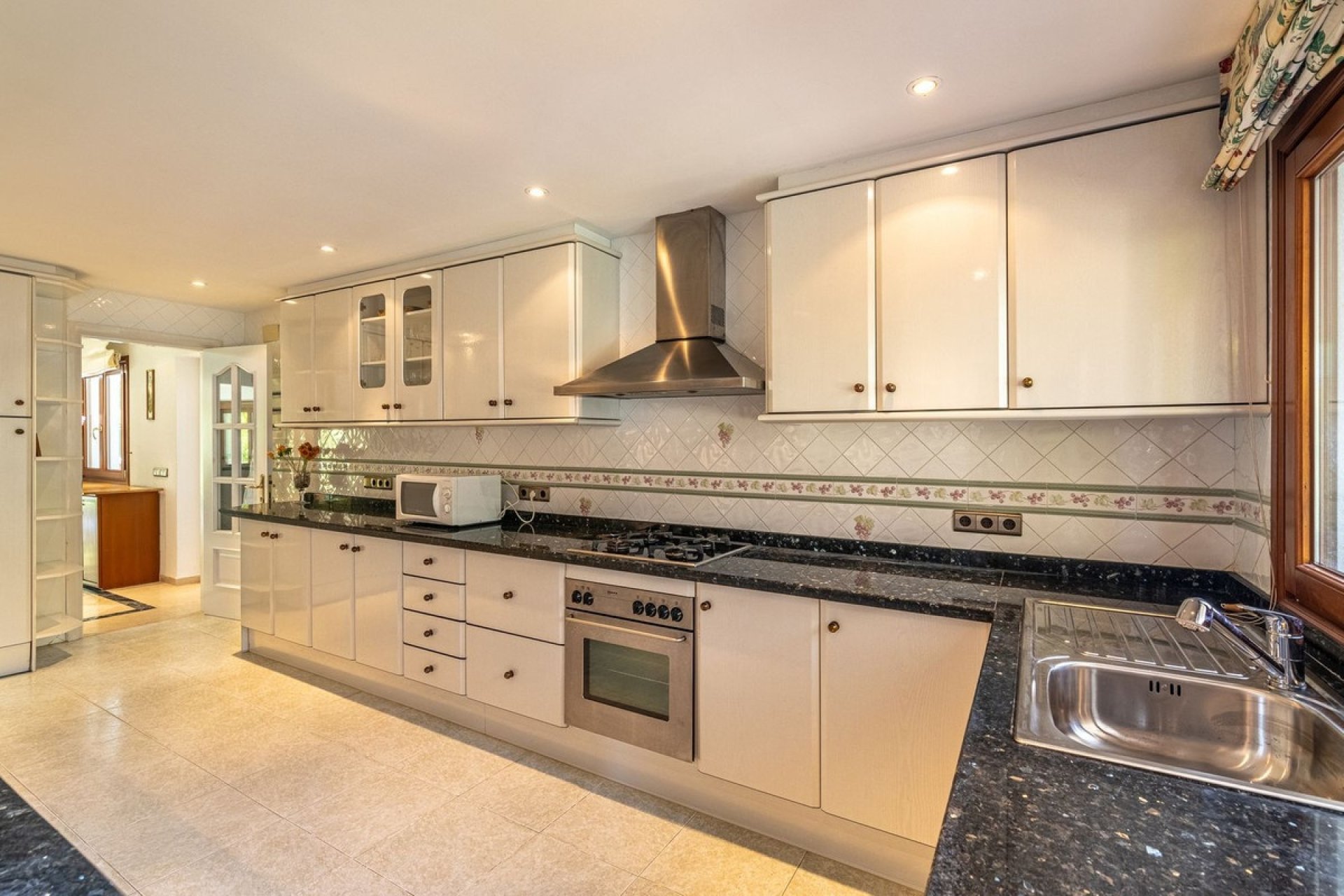 Wiederverkauf - Villa - Estepona - New Golden Mile