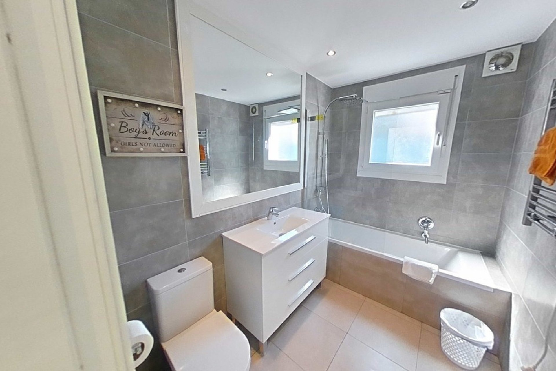 Wiederverkauf - Villa - Estepona - New Golden Mile