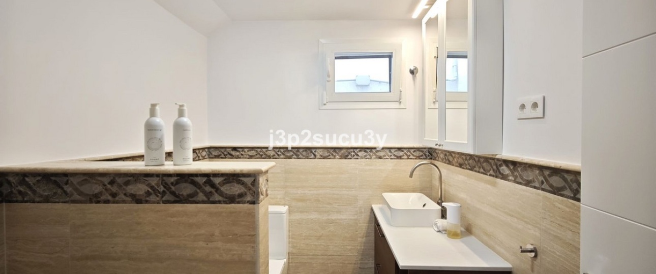 Wiederverkauf - Villa - Estepona - Selwo