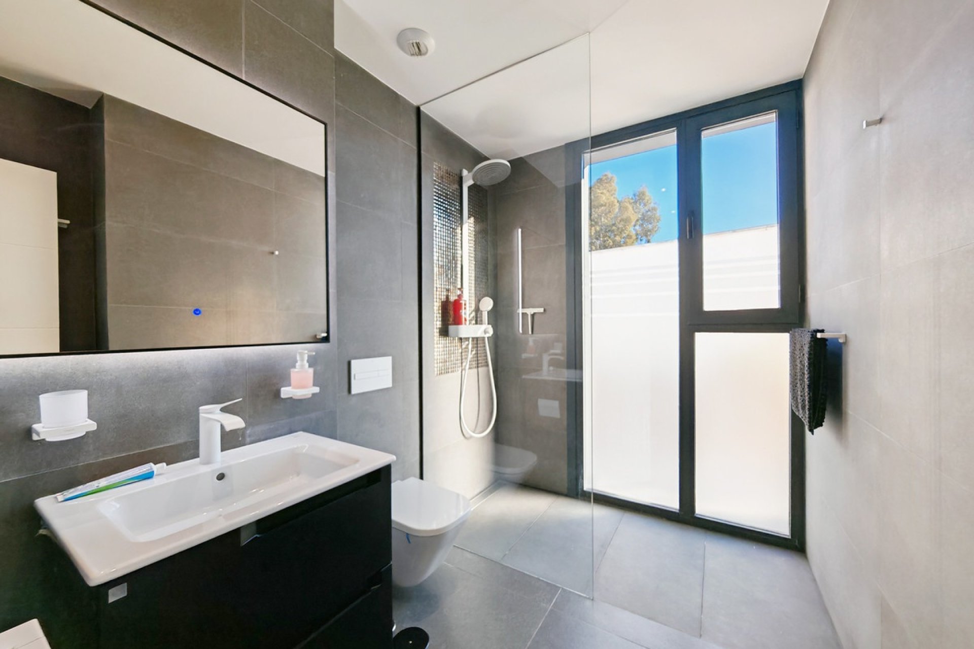 Wiederverkauf - Villa - Estepona - Valle Romano
