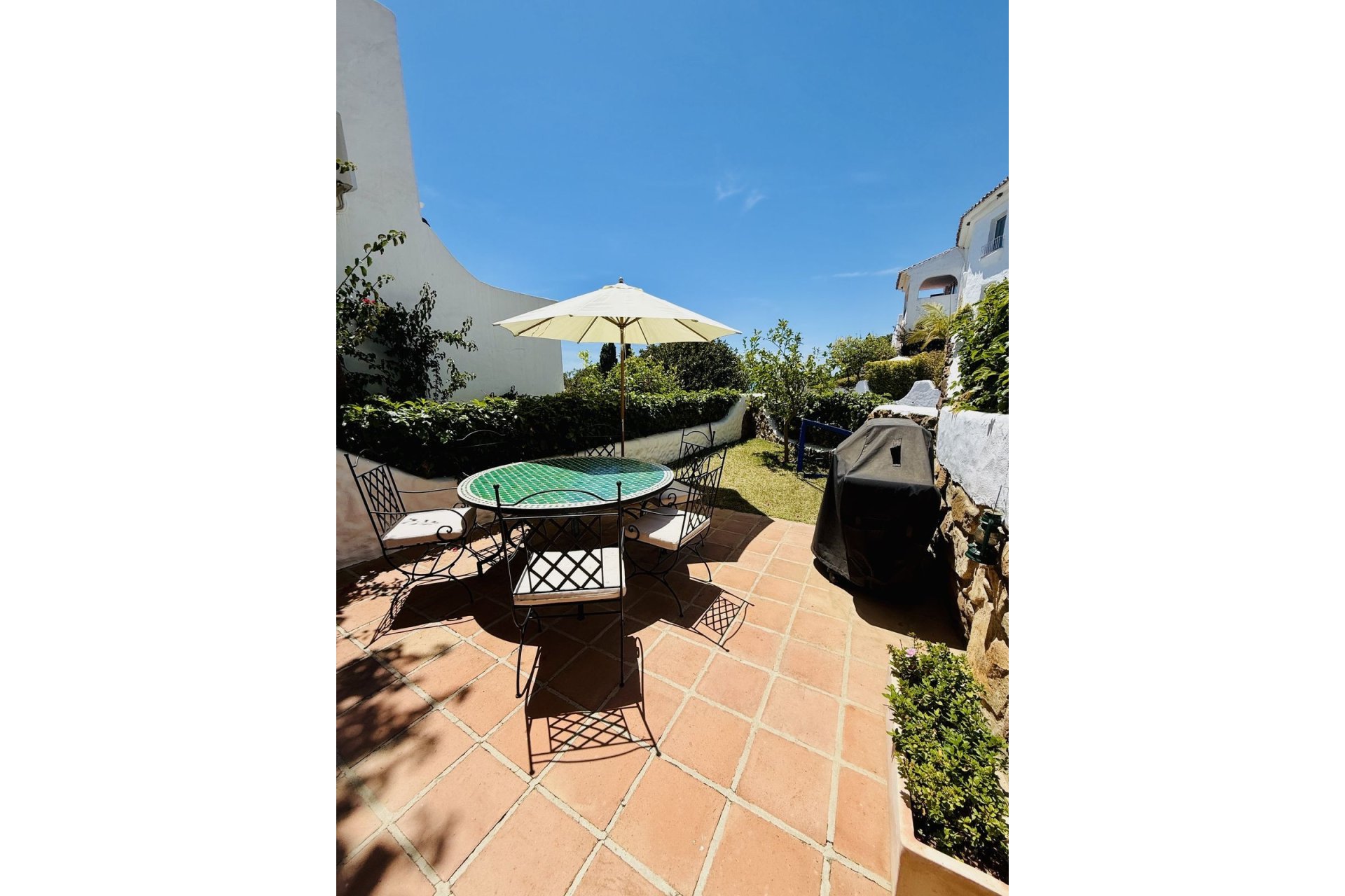 Wiederverkauf - Villa - Marbella - Altos de los Monteros