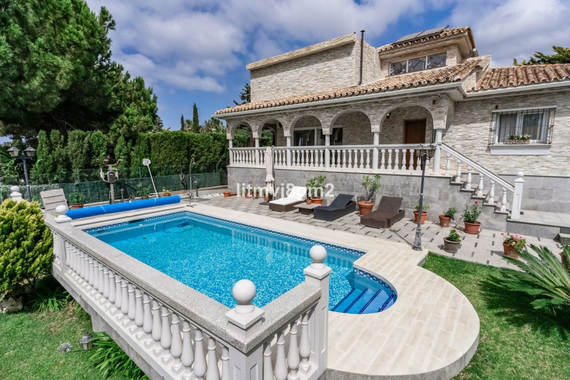 Wiederverkauf - Villa - Marbella - Artola