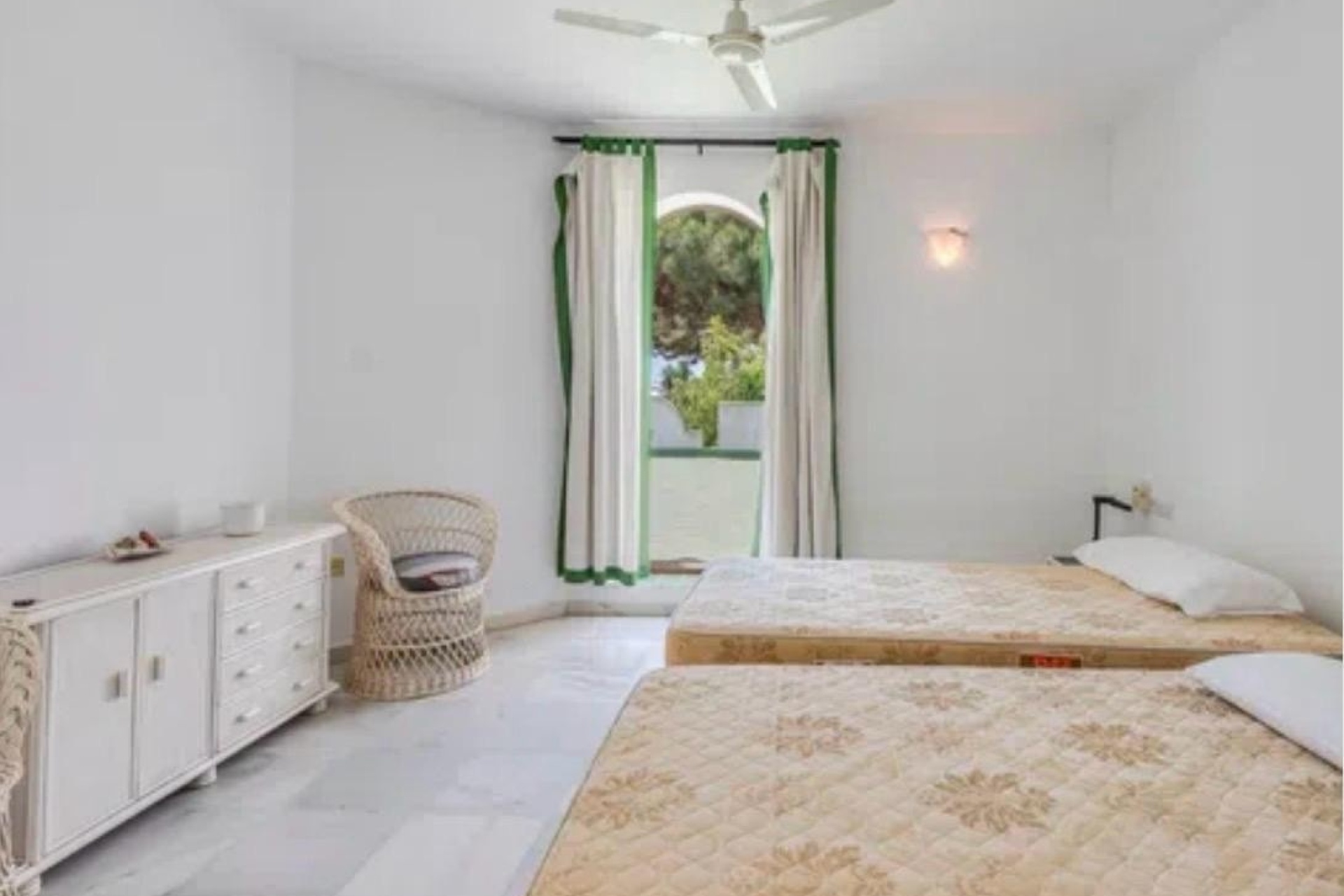 Wiederverkauf - Villa - Marbella - Artola