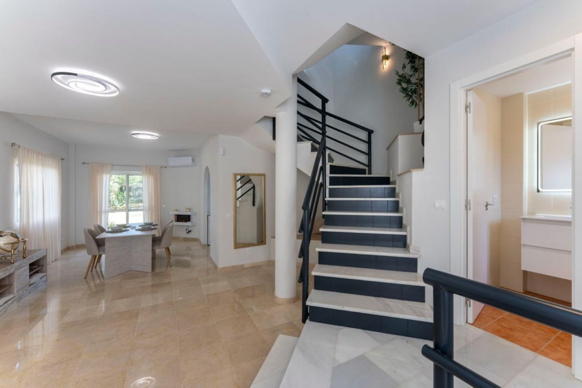 Wiederverkauf - Villa - Marbella - Artola