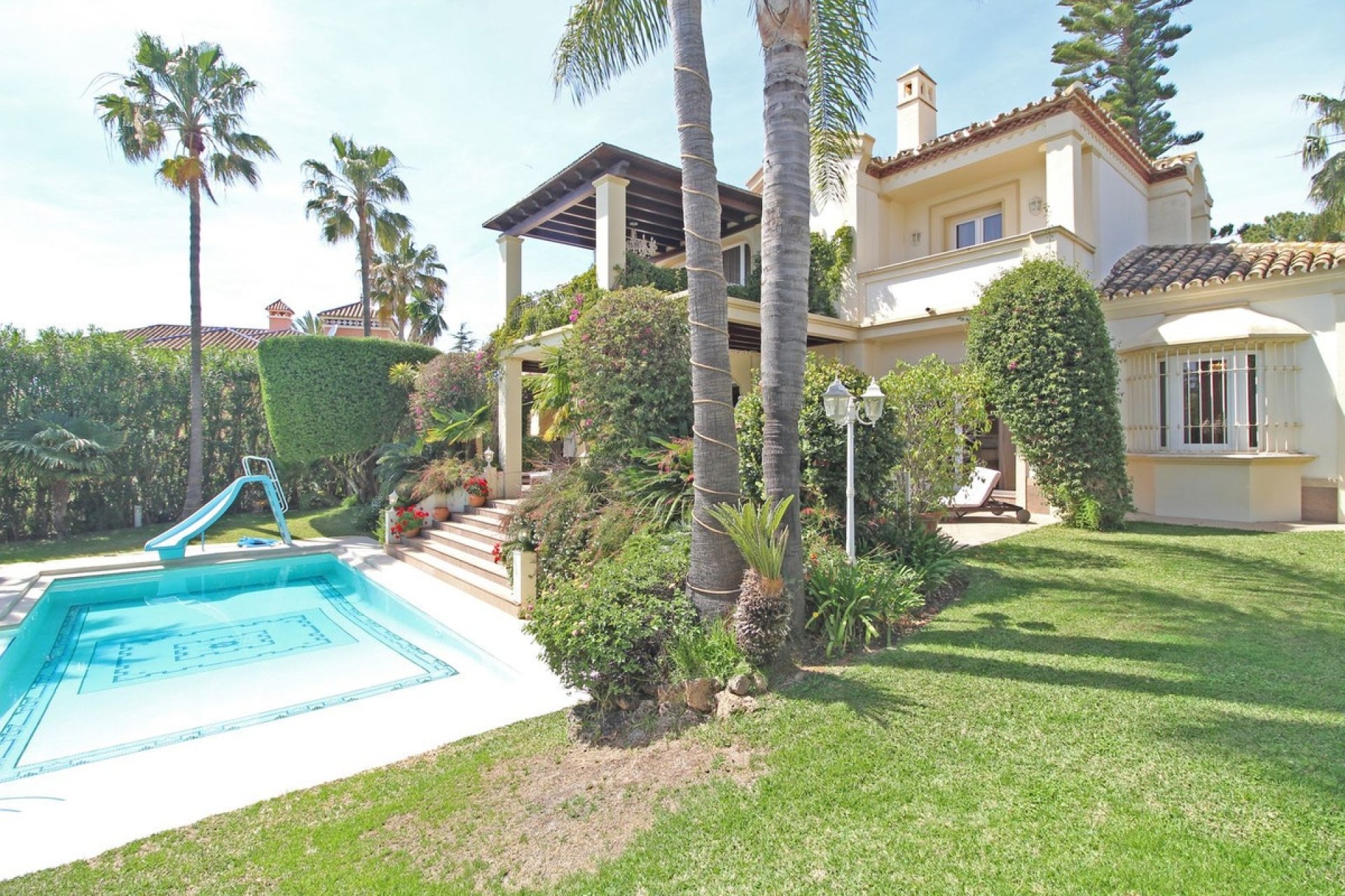 Wiederverkauf - Villa - Marbella - Bahía de Marbella