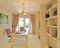 Wiederverkauf - Villa - Marbella - Bahía de Marbella
