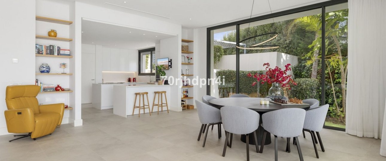 Wiederverkauf - Villa - Marbella - Cabopino