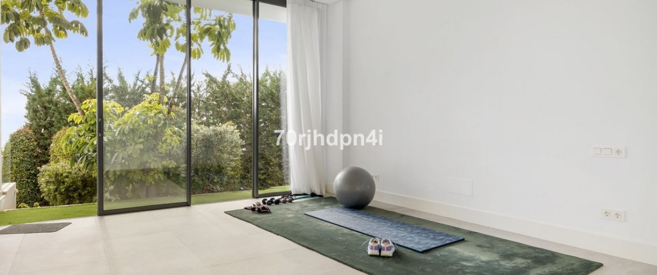 Wiederverkauf - Villa - Marbella - Cabopino