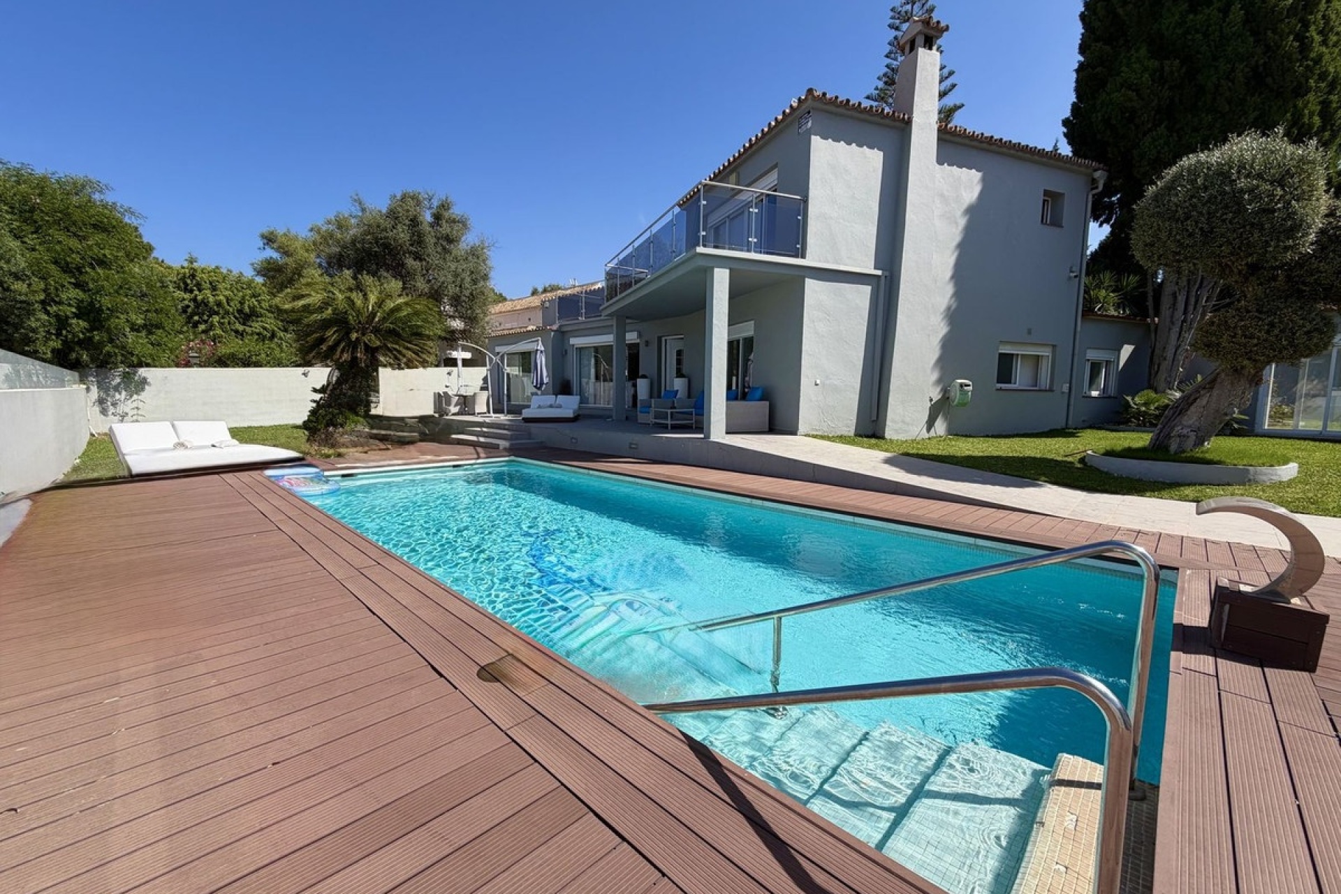 Wiederverkauf - Villa - Marbella - Cabopino