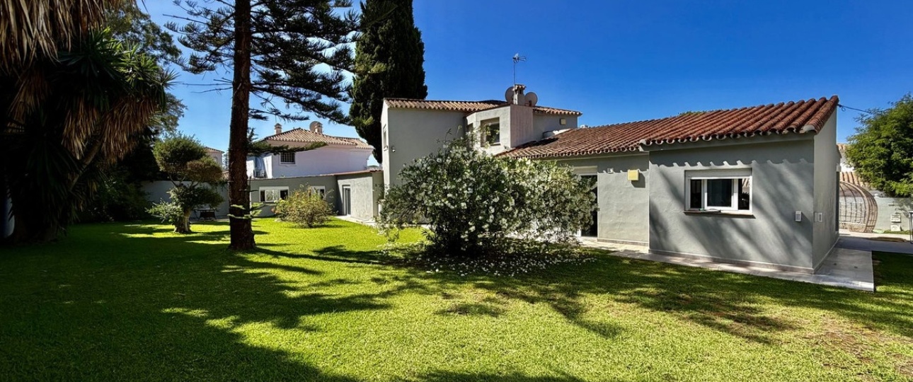 Wiederverkauf - Villa - Marbella - Cabopino
