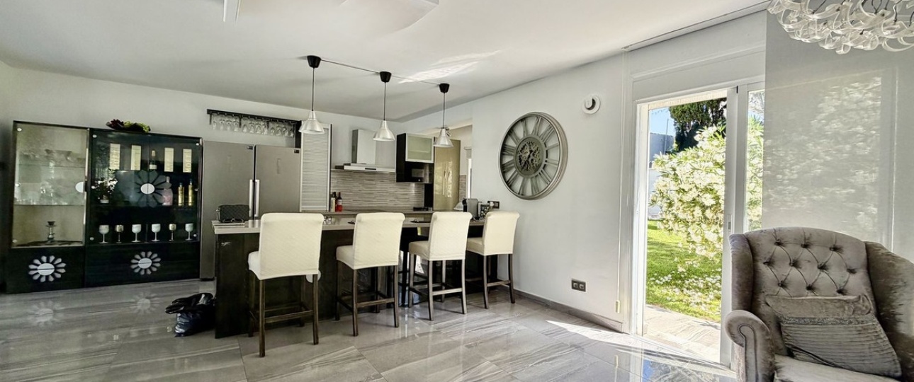 Wiederverkauf - Villa - Marbella - Cabopino