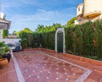 Wiederverkauf - Villa - Marbella - Costabella