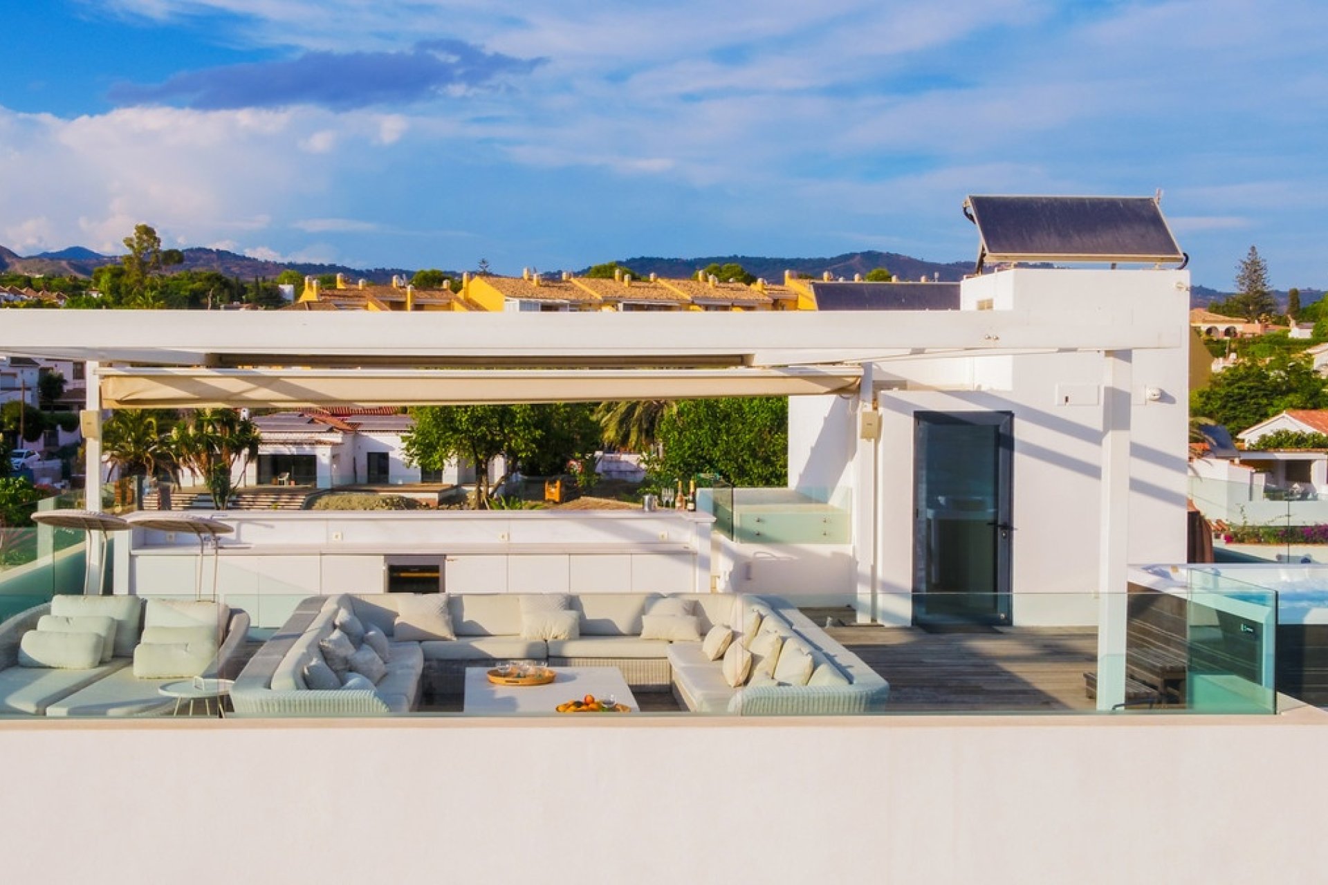 Wiederverkauf - Villa - Marbella - Costabella