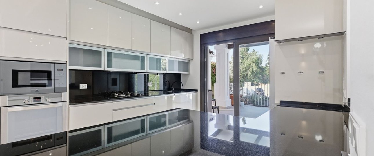 Wiederverkauf - Villa - Marbella - El Rosario
