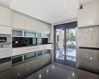 Wiederverkauf - Villa - Marbella - El Rosario