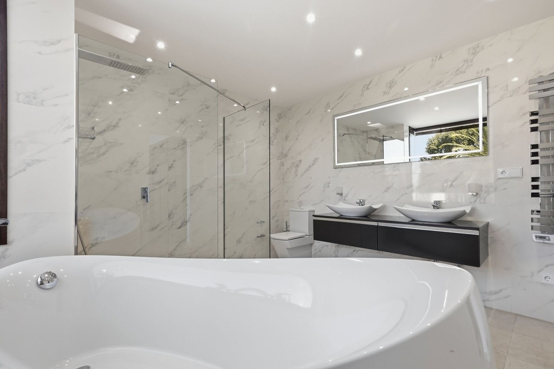 Wiederverkauf - Villa - Marbella - El Rosario