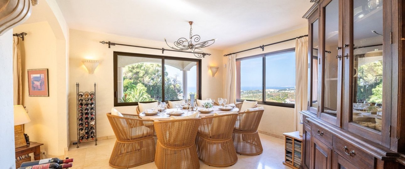 Wiederverkauf - Villa - Marbella - El Rosario