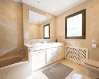 Wiederverkauf - Villa - Marbella - El Rosario