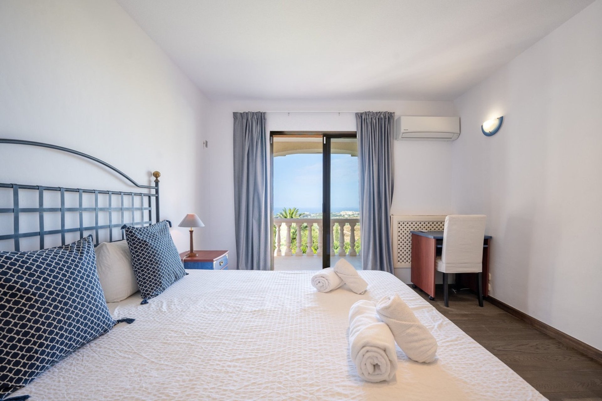 Wiederverkauf - Villa - Marbella - El Rosario