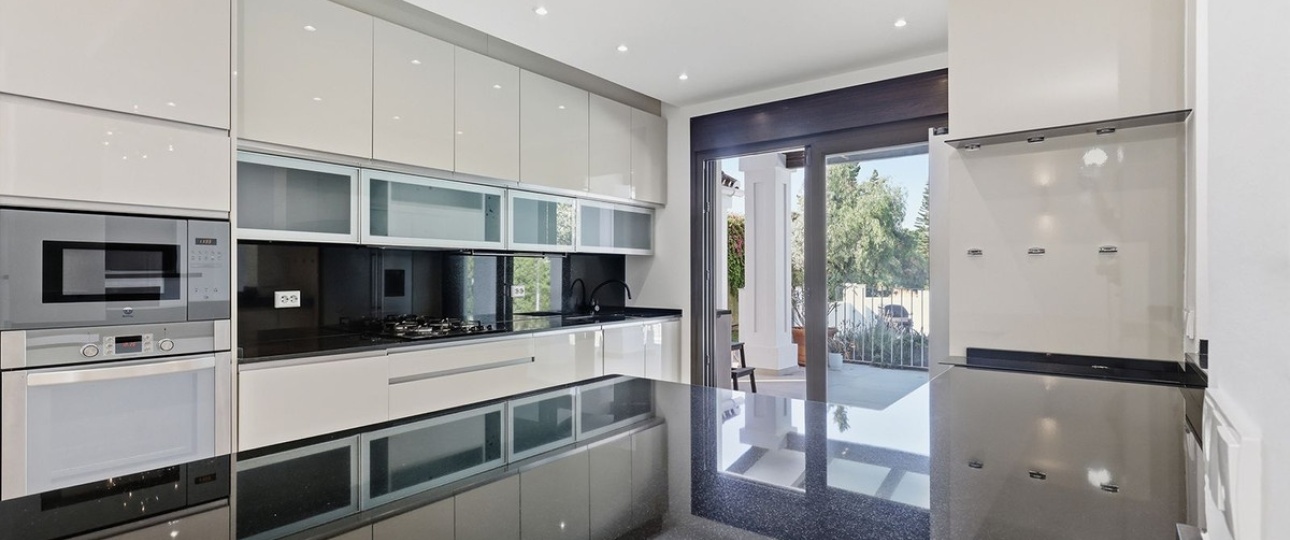 Wiederverkauf - Villa - Marbella - El Rosario